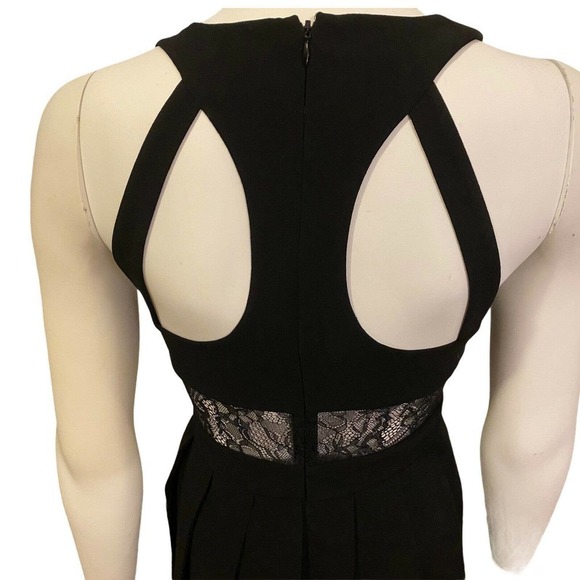 BCBGeneration Dress Size 4 Women's Black Lace Inset Deep V Neck A Line Mini - Picture 4 of 10